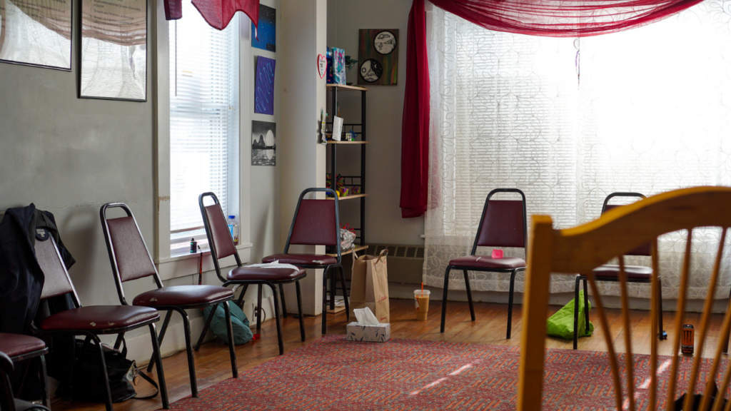 At ENSO Recovery, we combine group therapy, individual counseling, life skills education, and medication management when appropriate